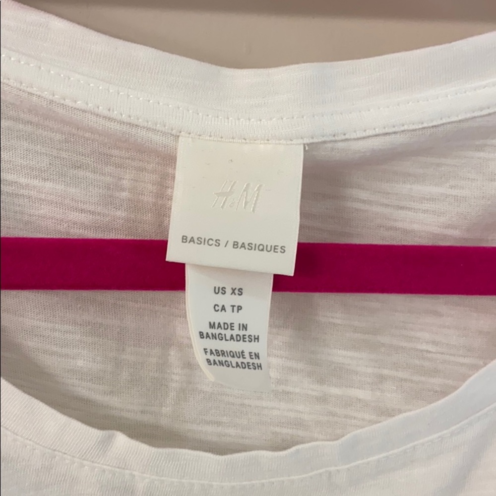 H&M basic white tee - Picture 3 of 3